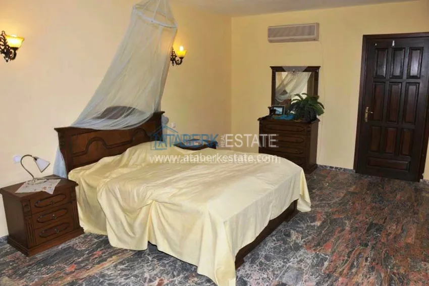 Приобрести Вилла - Замок у побережья Средиземного моря. 1 