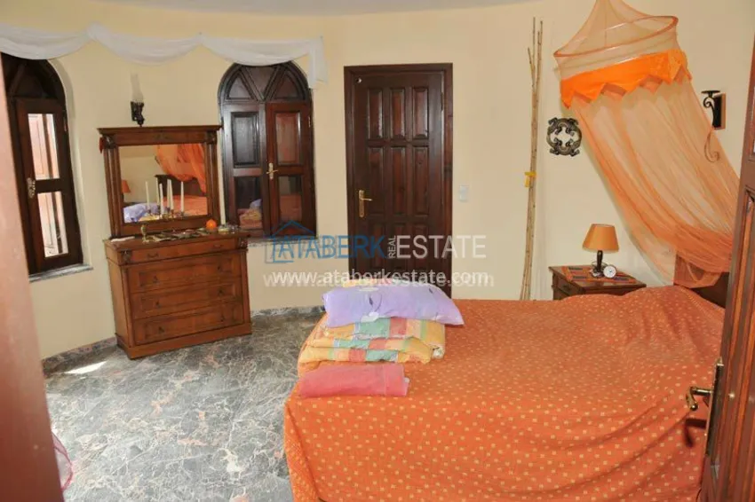 Приобрести Вилла - Замок у побережья Средиземного моря. 5 