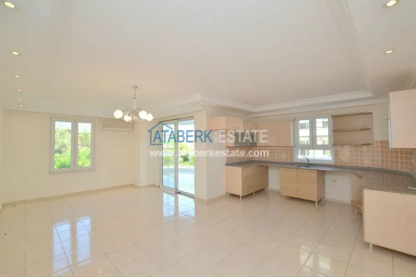 Приобрести Просторные апартаменты в 350 метрах от пляжей. 6 