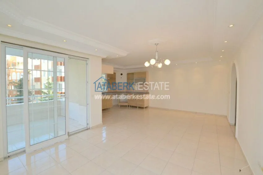 Приобрести Просторные апартаменты в 350 метрах от пляжей. 7 