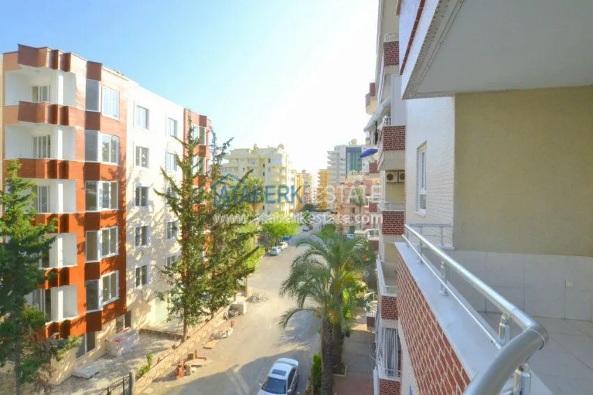 Приобрести Просторные апартаменты в 350 метрах от пляжей. 11 