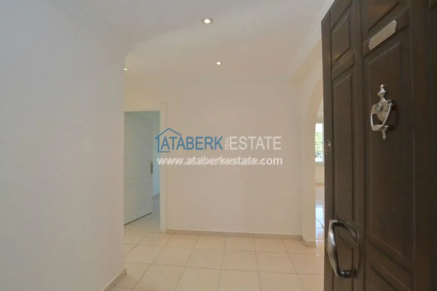 Приобрести Просторные апартаменты в 350 метрах от пляжей. 12 