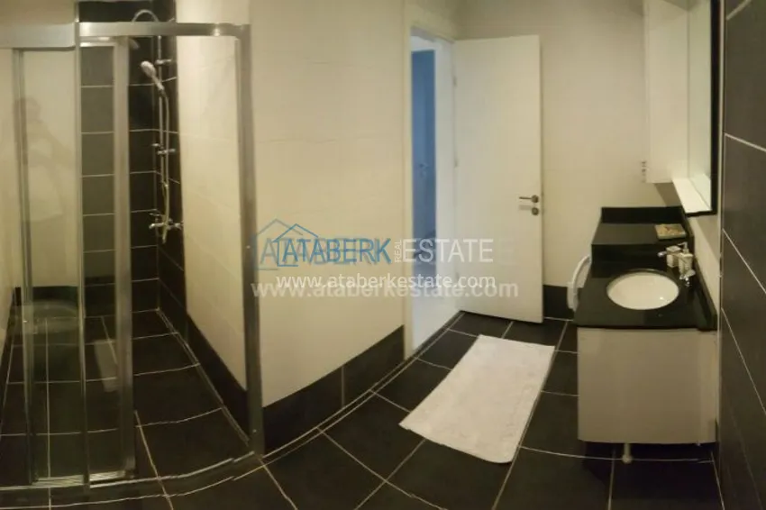 Приобрести Дуплекс с выходом в сад в 150 метрах от моря. 1 