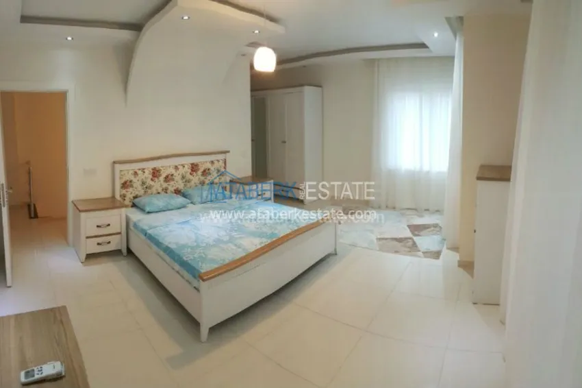 Приобрести Дуплекс с выходом в сад в 150 метрах от моря. 2 