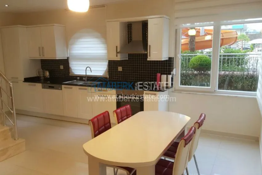 Приобрести Дуплекс с выходом в сад в 150 метрах от моря. 5 