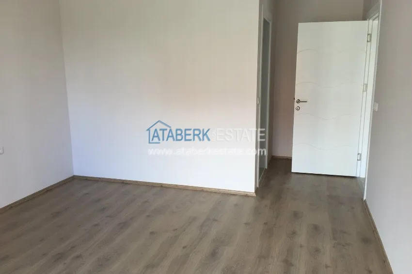 Приобрести Трехкомнатная квартира в новом комплексе. 14 
