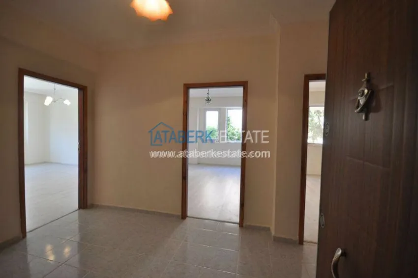 Приобрести Большая квартира в городском доме. 4 