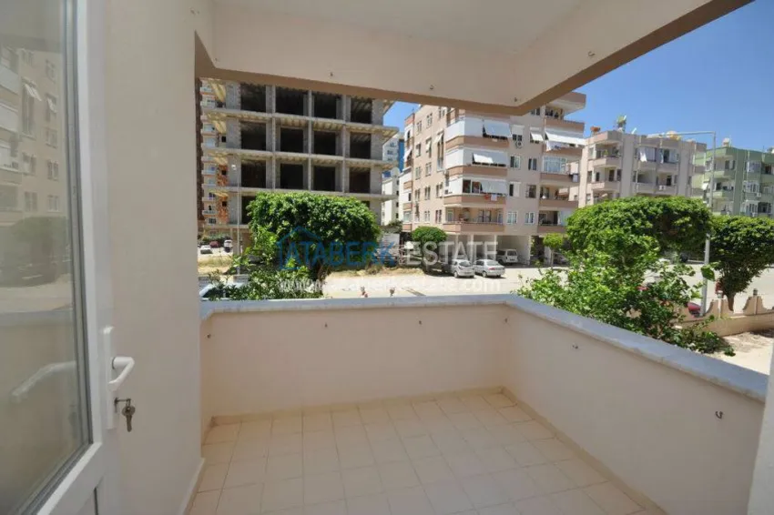 Приобрести Большая квартира в городском доме. 6 