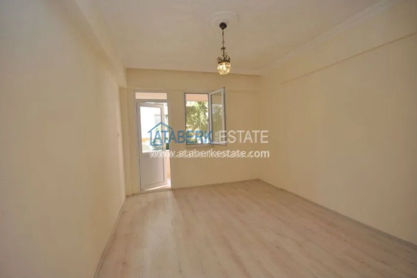 Приобрести Большая квартира в городском доме. 12 