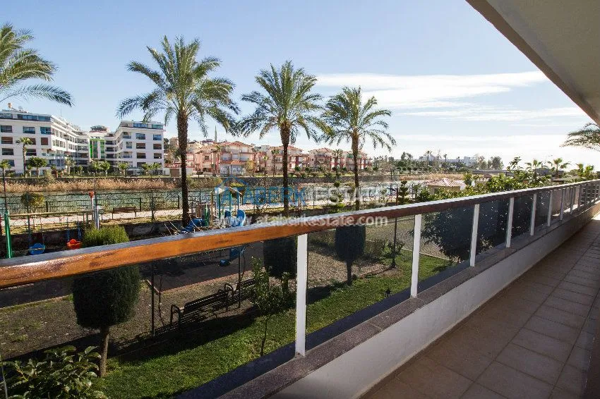 Приобрести Квартира с двумя спальнями в комплексе Сельджуклу Конаклары в центре Алании 6 