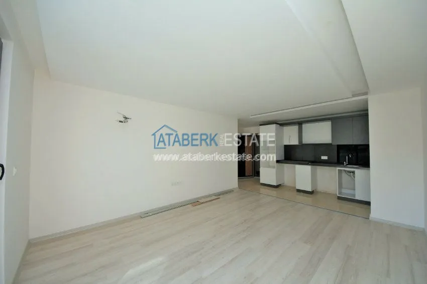 Приобрести Двухкомнатная квартира в комплексе с крытым бассейном район Каргыджак 5 