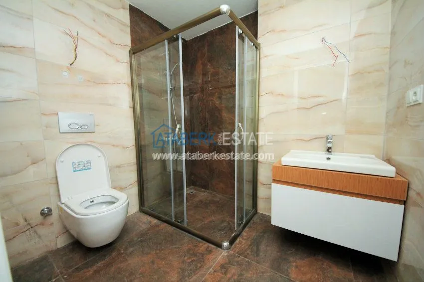 Приобрести Двухкомнатная квартира в комплексе с крытым бассейном район Каргыджак 7 