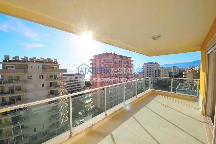 Приобрести Видовая 3+1 в новострое на центральной улице Махмутлара 12 