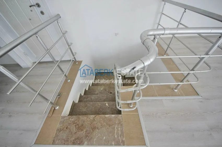 Приобрести Дуплекс с 5 комнатами в 300 мерах от пляжей. 25 