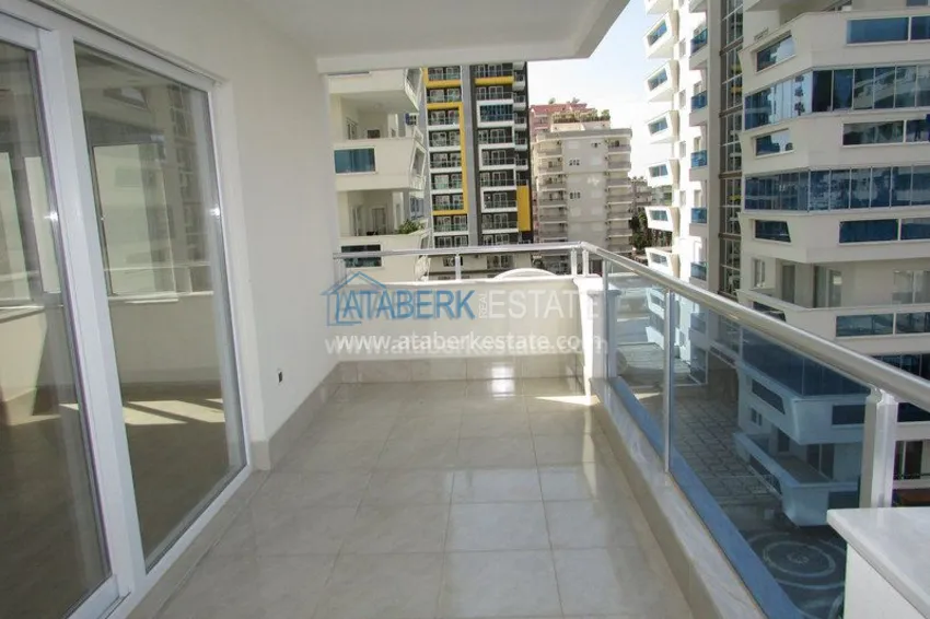 Приобрести Трехкомнатная квартира в новом доме 250 метров от моря. 17 