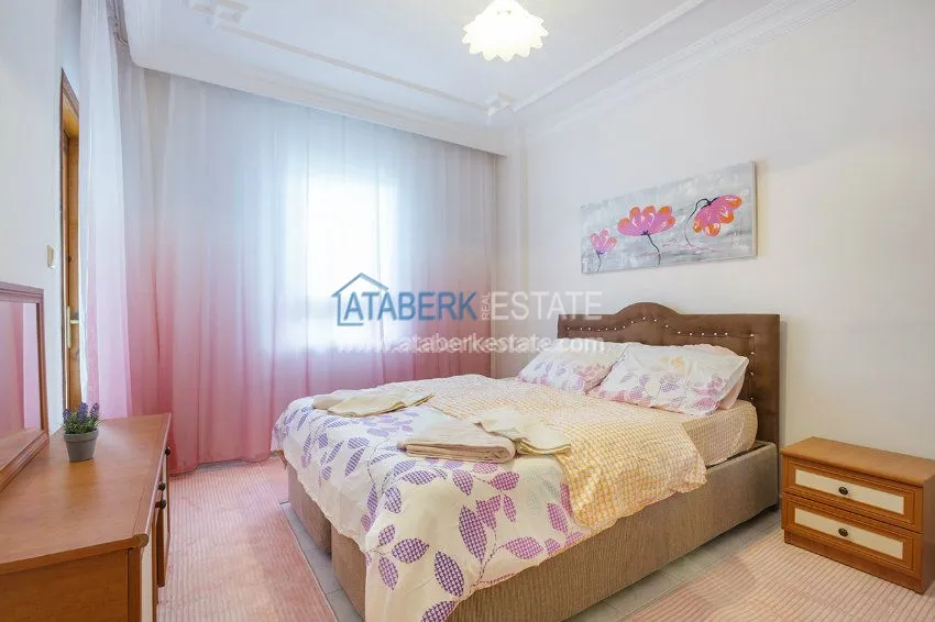 Приобрести Трехкомнатная квартира в Махмутларе 1 