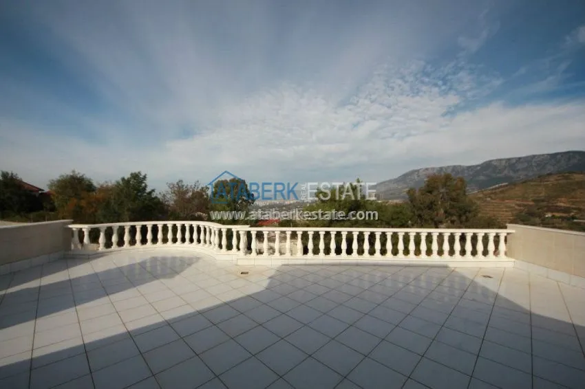 Приобрести Вилла с собственным бассейном и 4 спальнями в районе Махмутлар. 1 