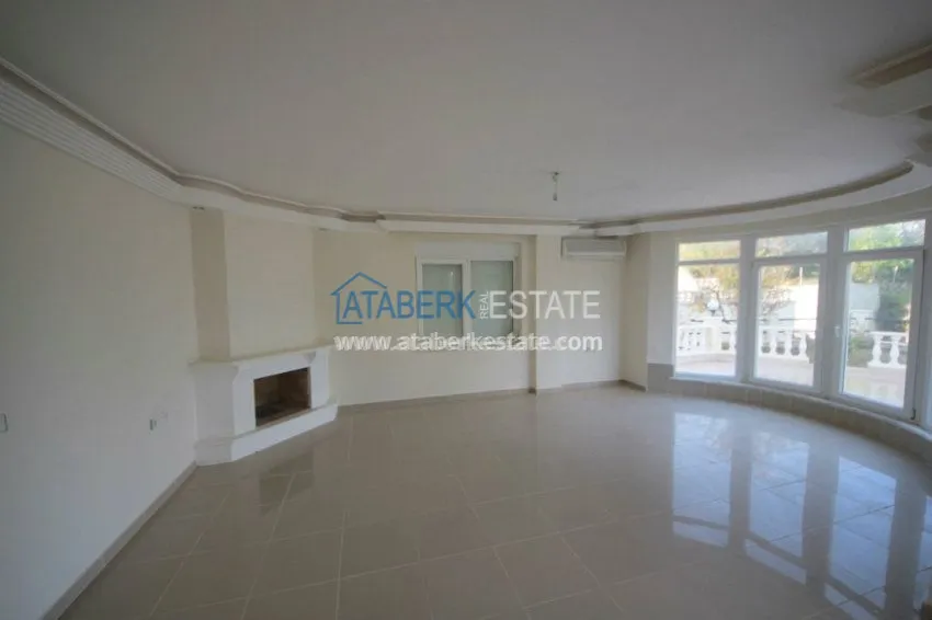 Приобрести Вилла с собственным бассейном и 4 спальнями в районе Махмутлар. 26 