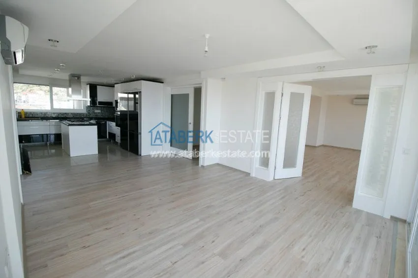 Приобрести Просторный Дуплекс 5+1 в Джикджилли 6 