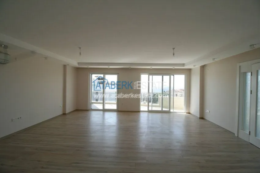 Приобрести Просторный Дуплекс 5+1 в Джикджилли 9 