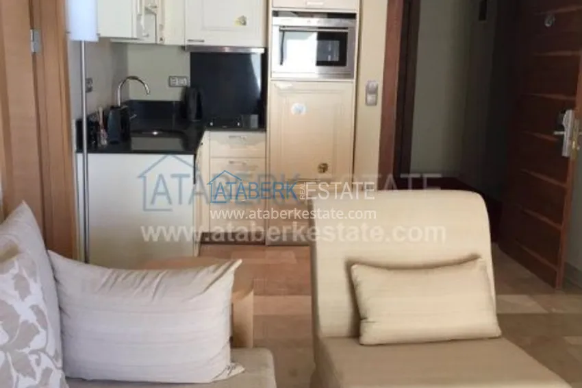 Приобрести Сдается в аренду трехкомнатная квартира с прекрасным видом на территории знаменитого комплекса 9 