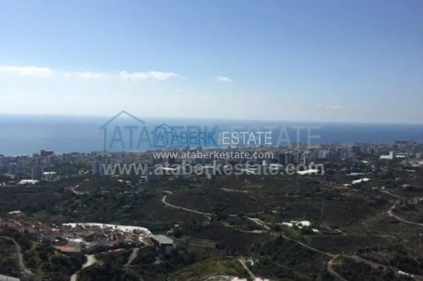 Приобрести Сдается в аренду трехкомнатная квартира с прекрасным видом на территории знаменитого комплекса 10 