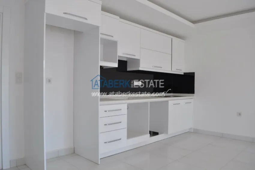 Приобрести Трехкомнатная квартира в современном комплексе Махмутлара 12 