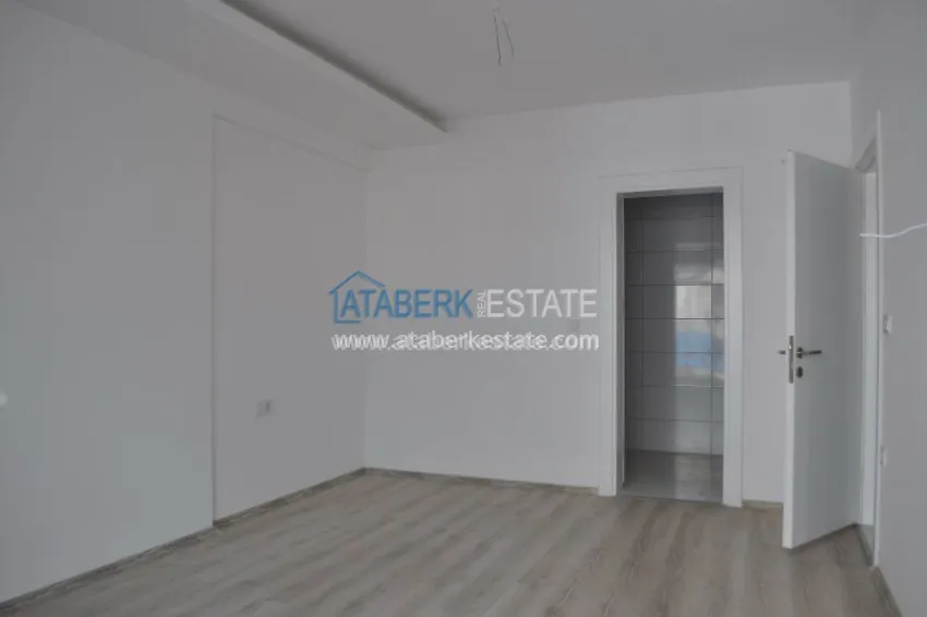 Приобрести Трехкомнатная квартира в современном комплексе Махмутлара 13 