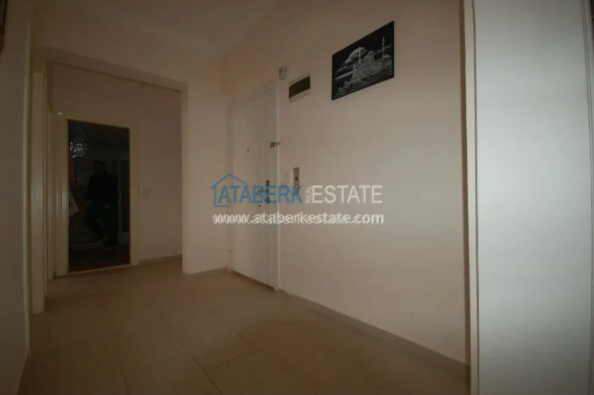 Приобрести Меблированная трехкомнатная квартира в комплексе с бассейном в Алании, 120 м2 17 