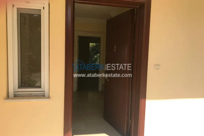 Приобрести Вилла с садом и потрясающим видом, ждет своего нового владельца! 12 