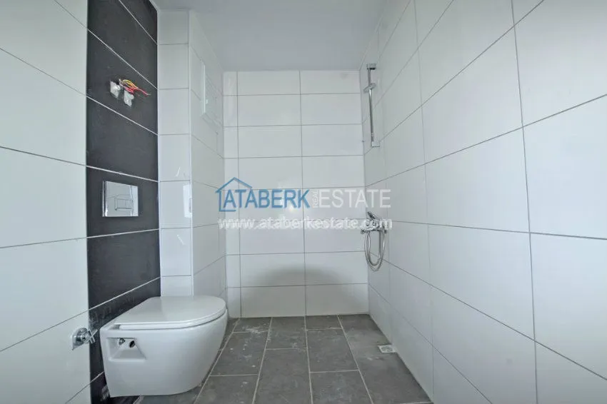 Приобрести Трехкомнатная квартира в закрытом комплексе недалеко от моря в Алании 11