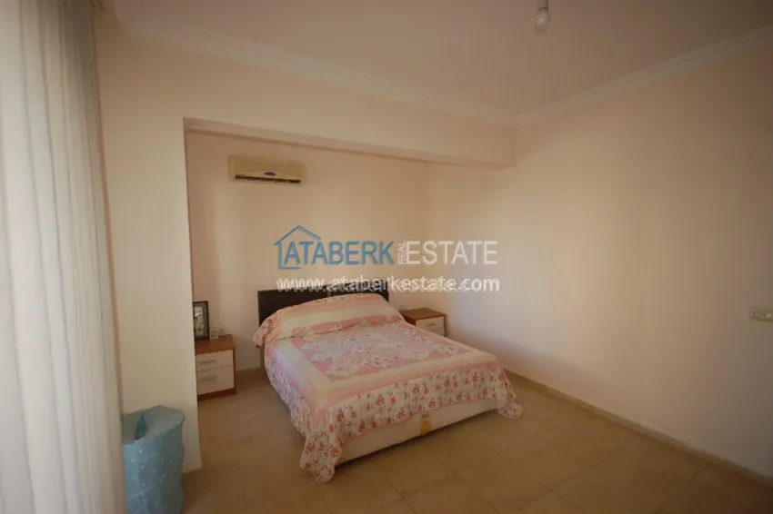 Приобрести Меблированная трехкомнатная квартира в комплексе с бассейном в Алании, 120 м2 18 