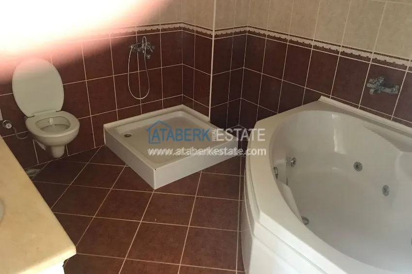 Приобрести Вилла с садом и потрясающим видом, ждет своего нового владельца! 15 