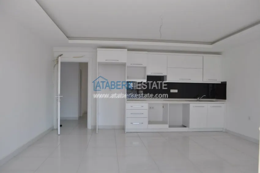 Приобрести Трехкомнатная квартира в современном комплексе Махмутлара 15 