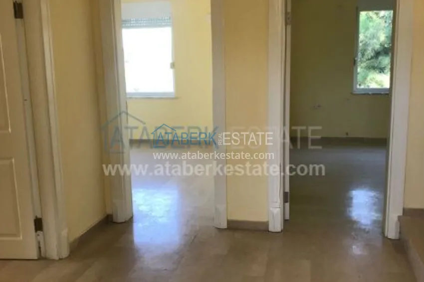 Приобрести Вилла с садом и потрясающим видом, ждет своего нового владельца! 16 