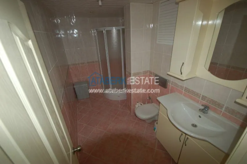 Приобрести Меблированная трехкомнатная квартира в комплексе с бассейном в Алании, 120 м2 21 