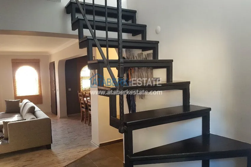 Приобрести Вилла со своим участком земли, с мебелью и техникой, ждет своего хозяина! 38 