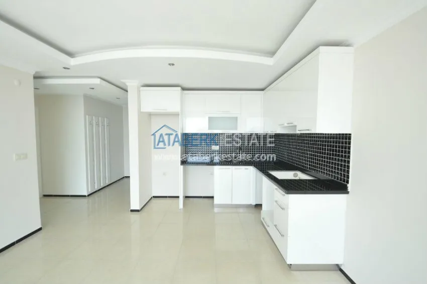 Приобрести Трехкомнатная квартира на первой линии от моря 8