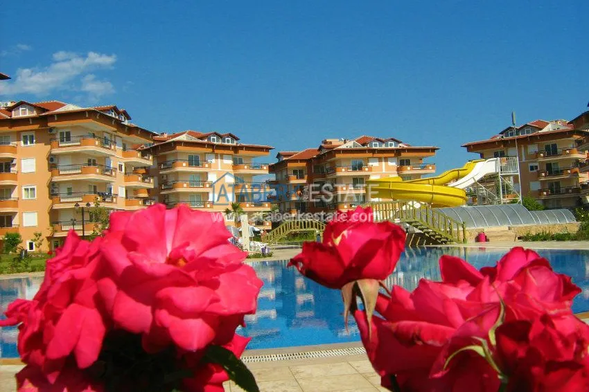 Зеленый комплекс с большой территорией в уютном районе Оба 2