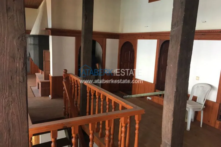 Старинный особняк с потрясающим видом 2 