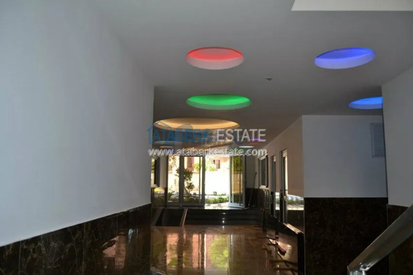 Аренда квартиры в комплексе с закрытым бассейном у моря в популярном районе Аланьи Махмуларе 6