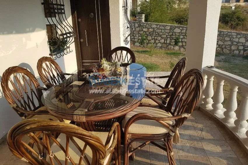 Вилла со своим участком земли, с мебелью и техникой, ждет своего хозяина! 3 