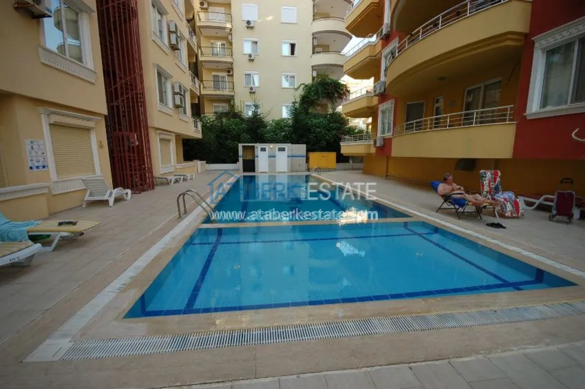 Меблированная трехкомнатная квартира в комплексе с бассейном в Алании, 120 м2 3 