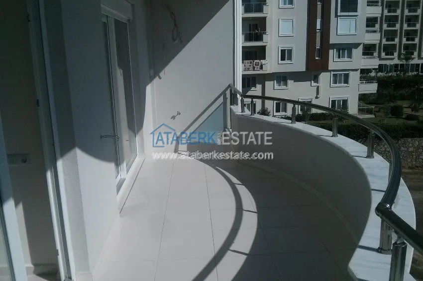 Апартаменты 1+1 в современном комплексе. 9 