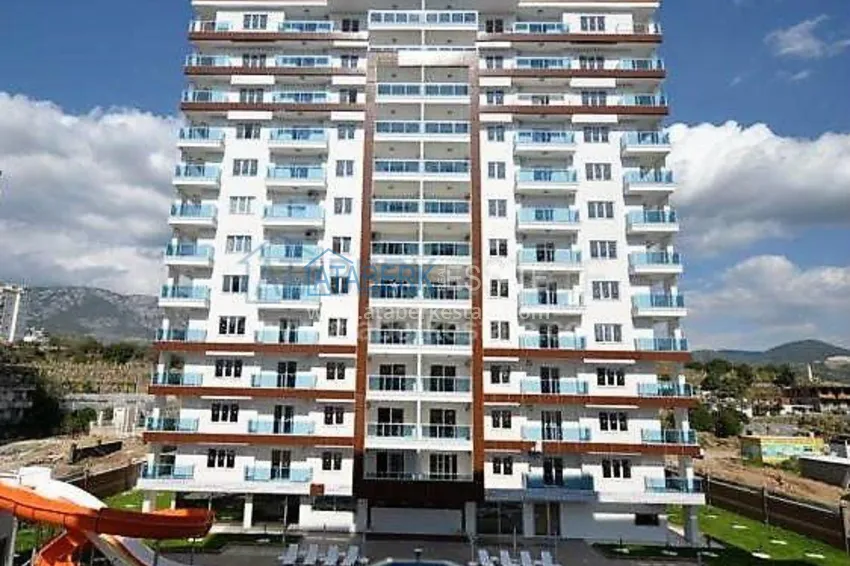 Апартаменты 1+1 в комплексе с частным пляжем  1 