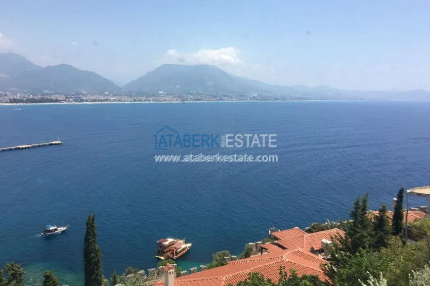 Старинный особняк с потрясающим видом 4 