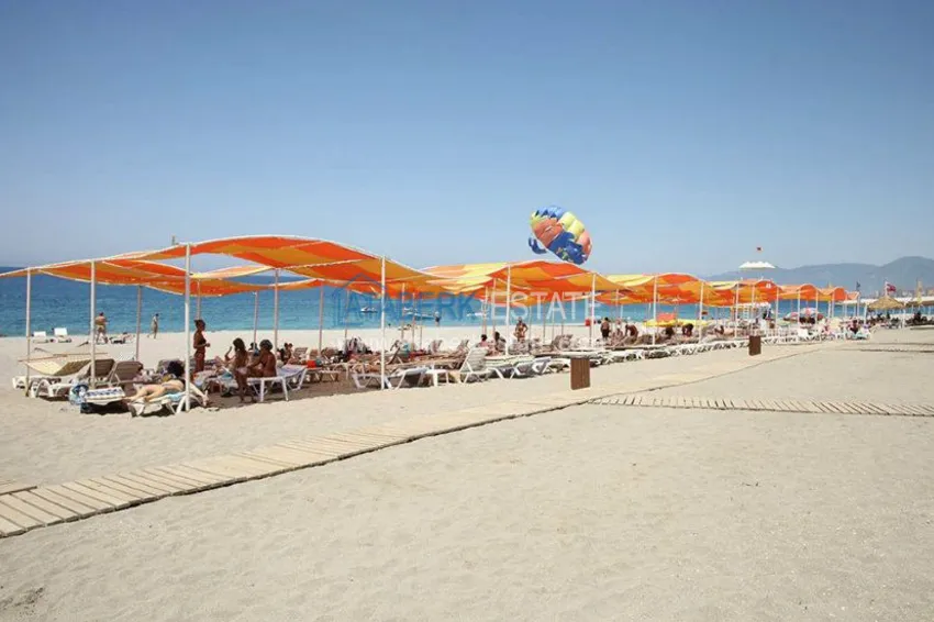 Меблированная вилла с тремя спальнями в Голд Сити. 4 