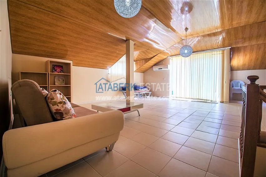 Просторный пентхаус 3+2 в центре Махмутлара 9 