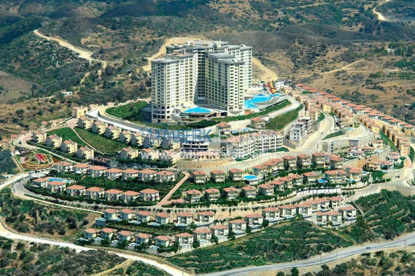 Сдается в аренду трехкомнатная квартира с прекрасным видом на территории знаменитого комплекса 11 