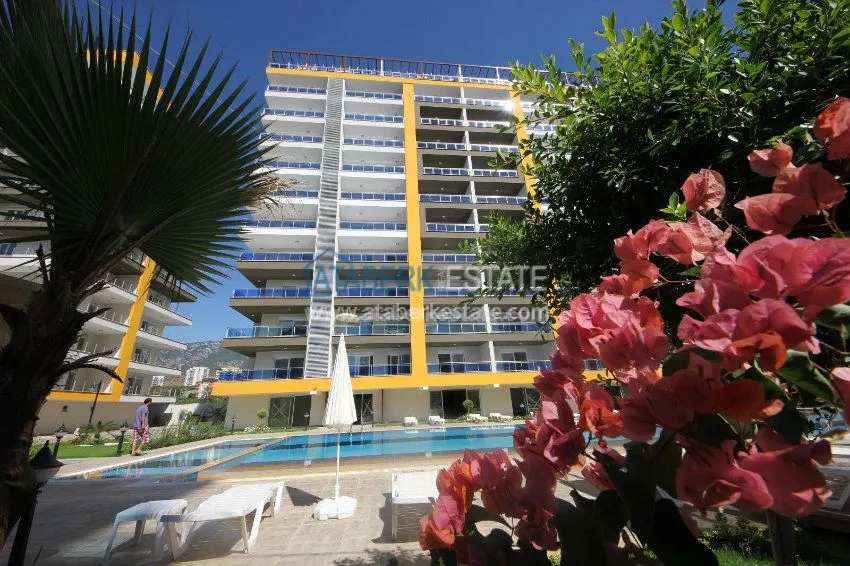 Трехкомнатная квартира в современном комплексе Махмутлара 4 